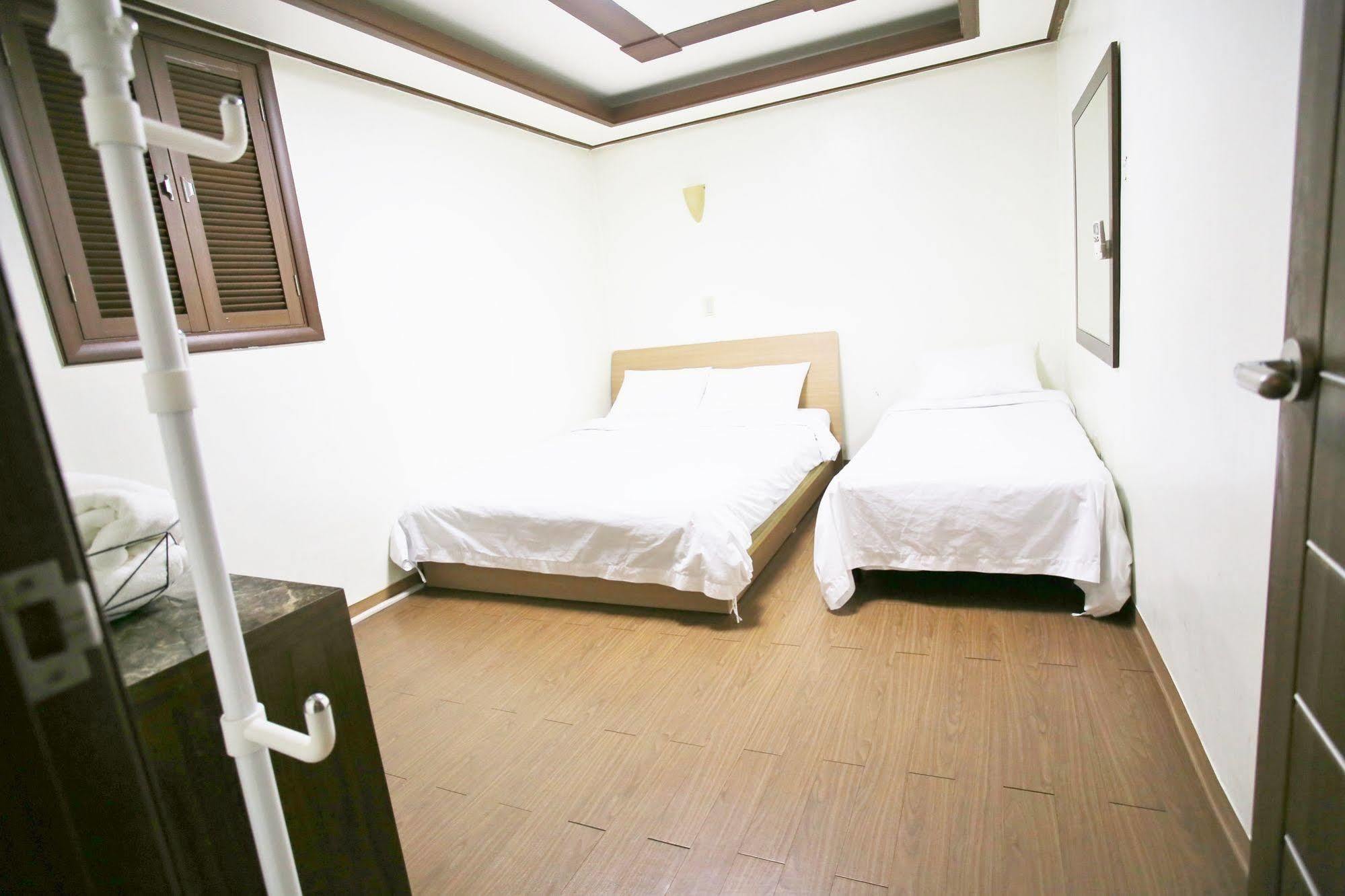 Sinchon Sisters Hostel Seoul Luaran gambar